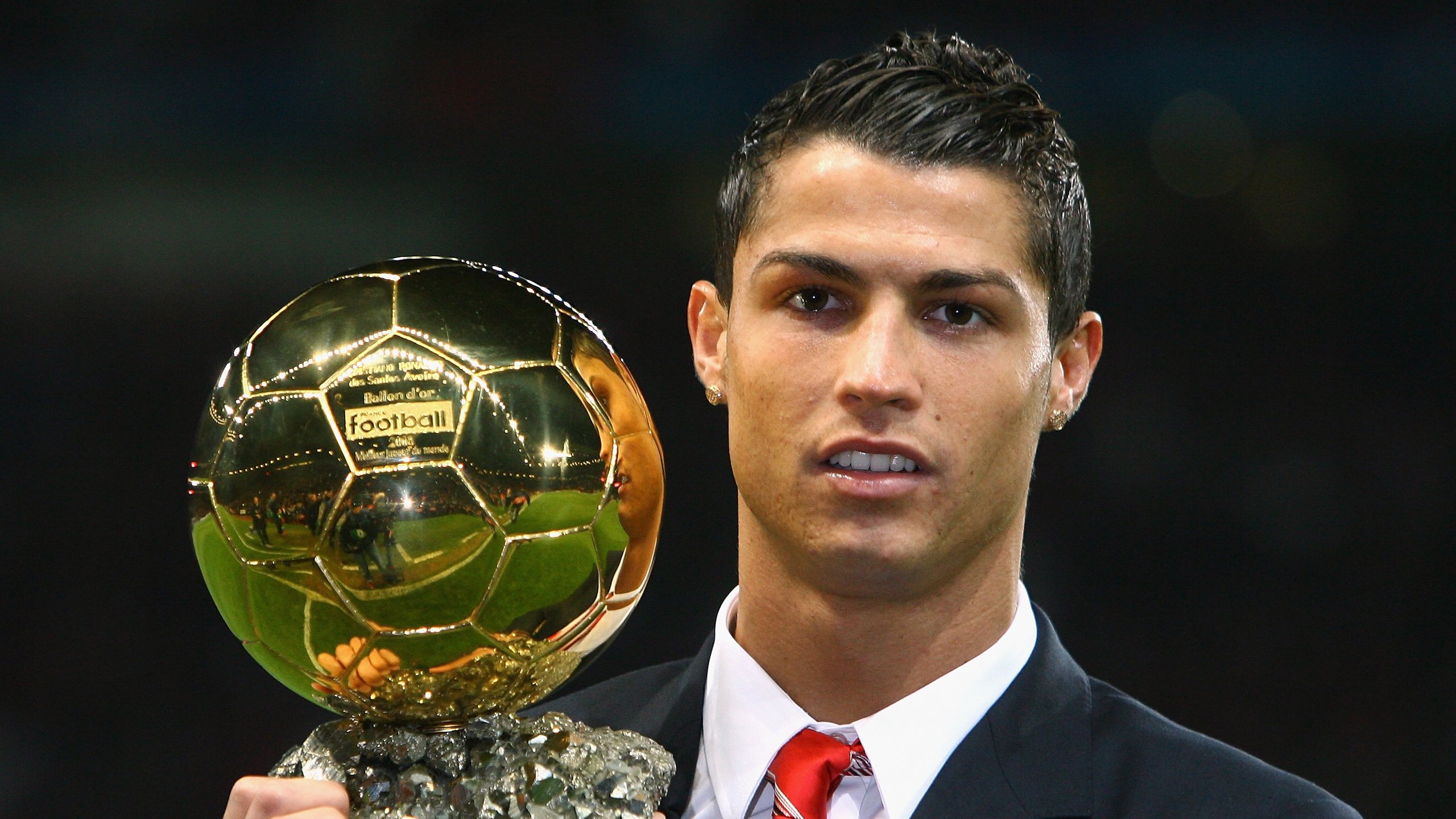 南美风暴席卷威斯特法伦，乌拉圭新星导演翻盘，维尼修斯闪耀定乾坤